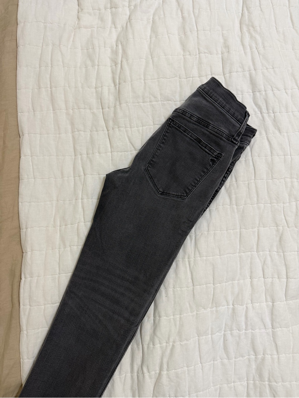 Madewell Ankle Cropped Jeans — Washed Black